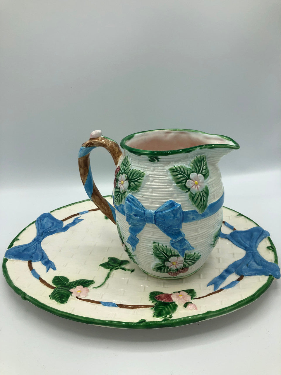 Ribbon & Bow Pitcher & Platter set