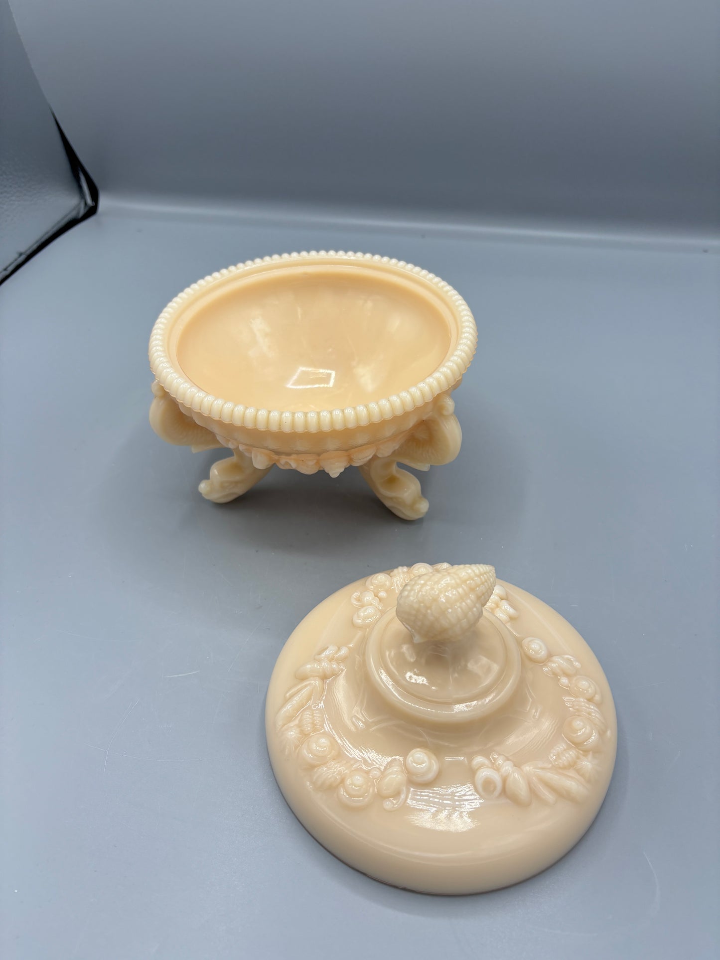 Vintage Westmorland Argonaut shell covered candy dish