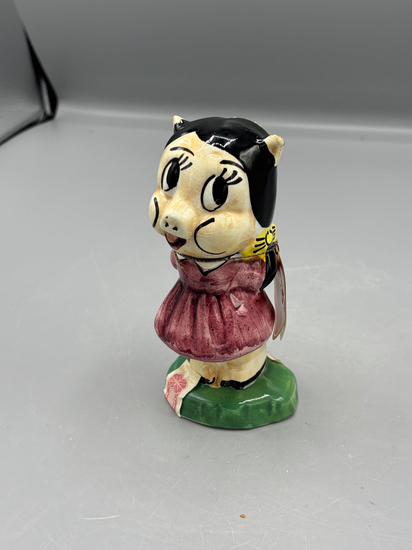 Vintage Warner Brothers Petunia Pig liqueur decanter
