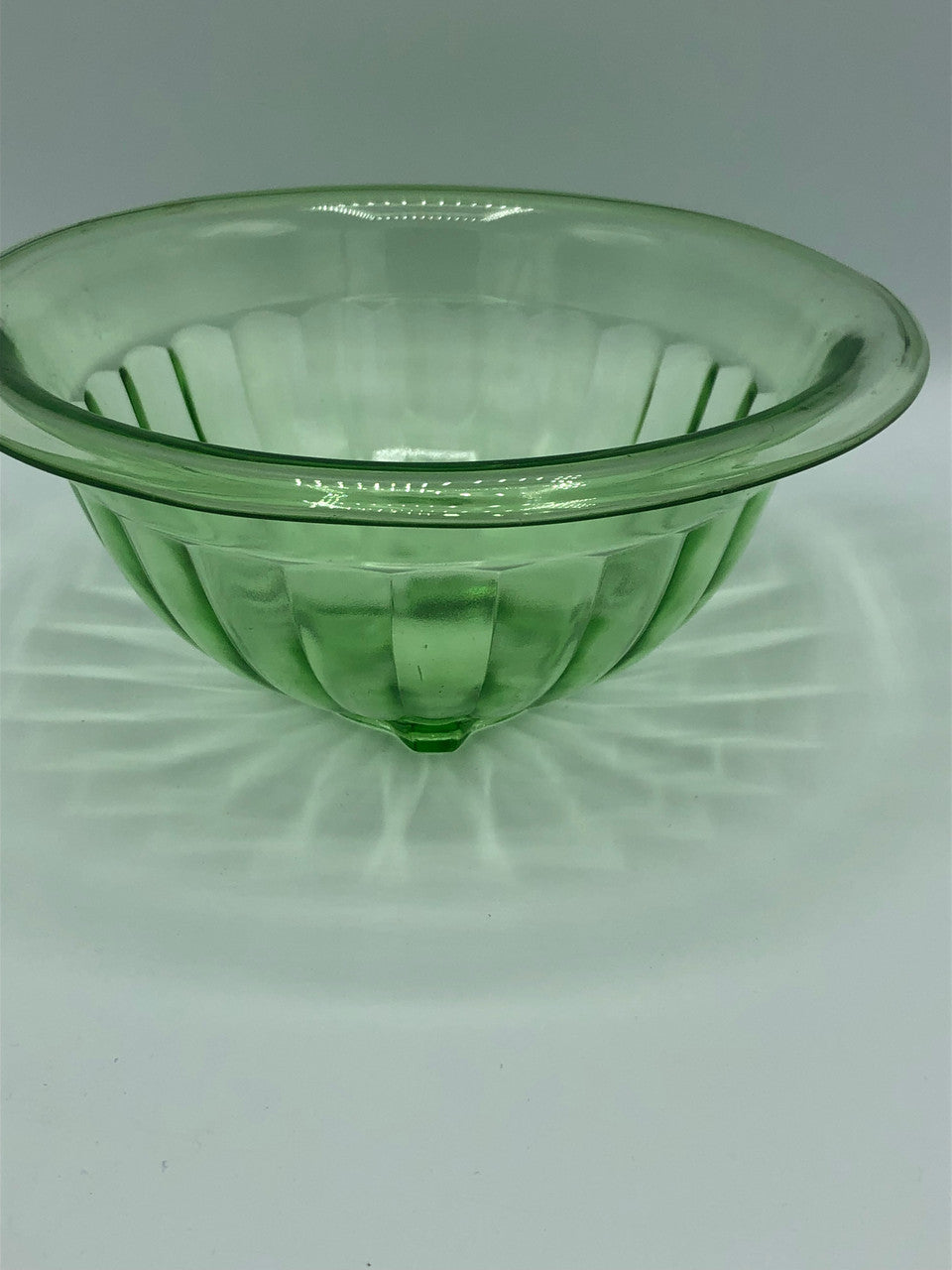 Vintage 1930 Hazel Atlas Uranium glass mixing bowl