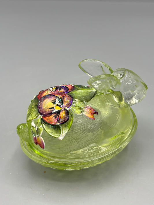 Vintage L.E.Smith painted green rabbit on nest