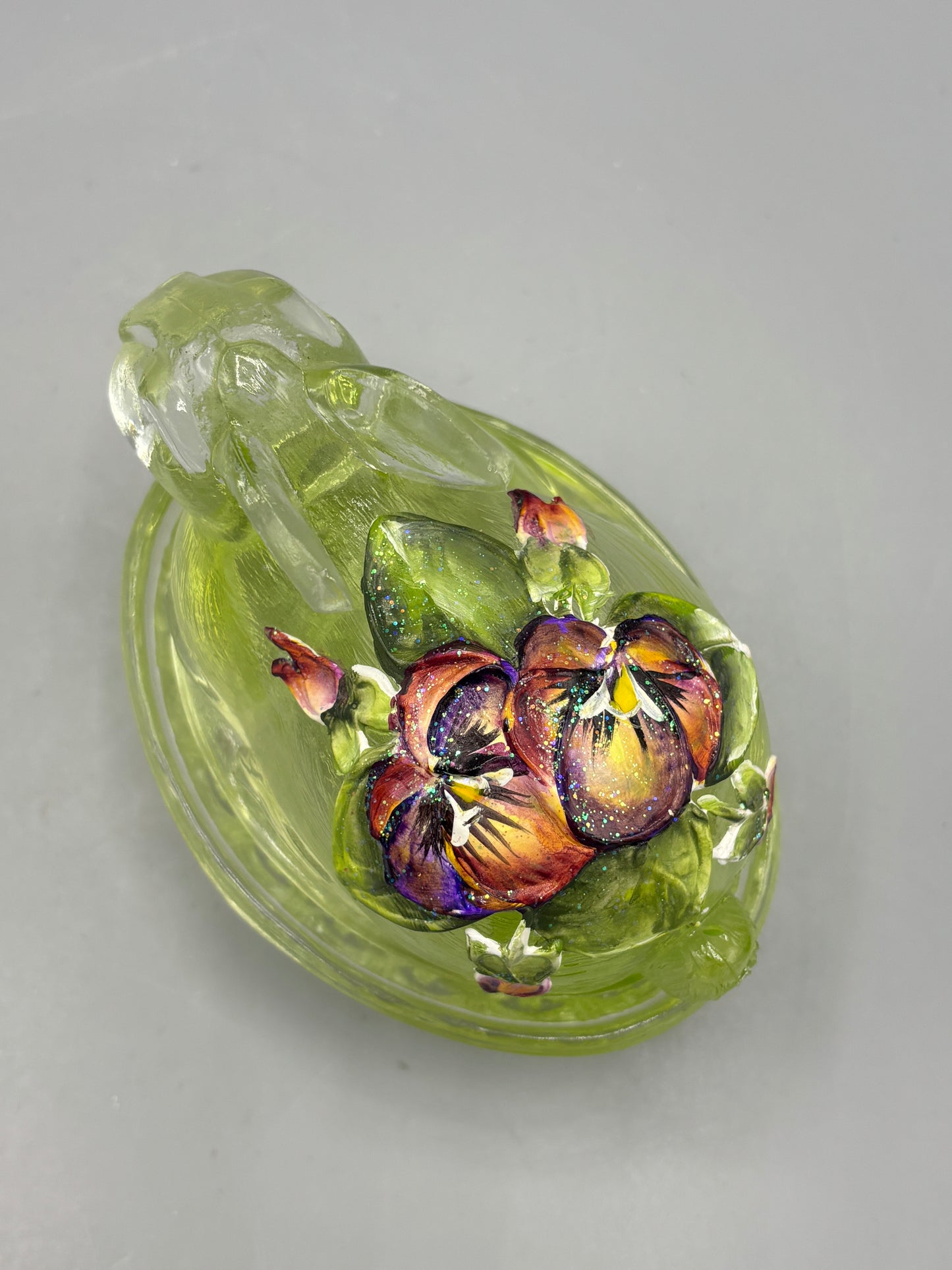 Vintage L.E.Smith painted green rabbit on nest