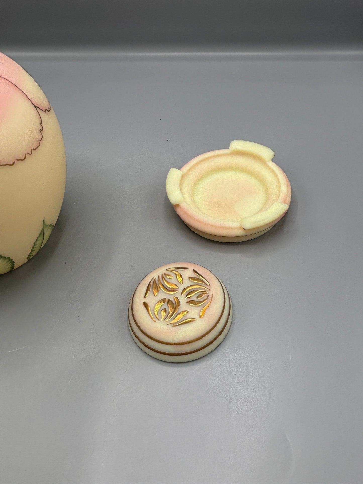 Vintage Fenton anniversary Burmese satin glass ginger jar