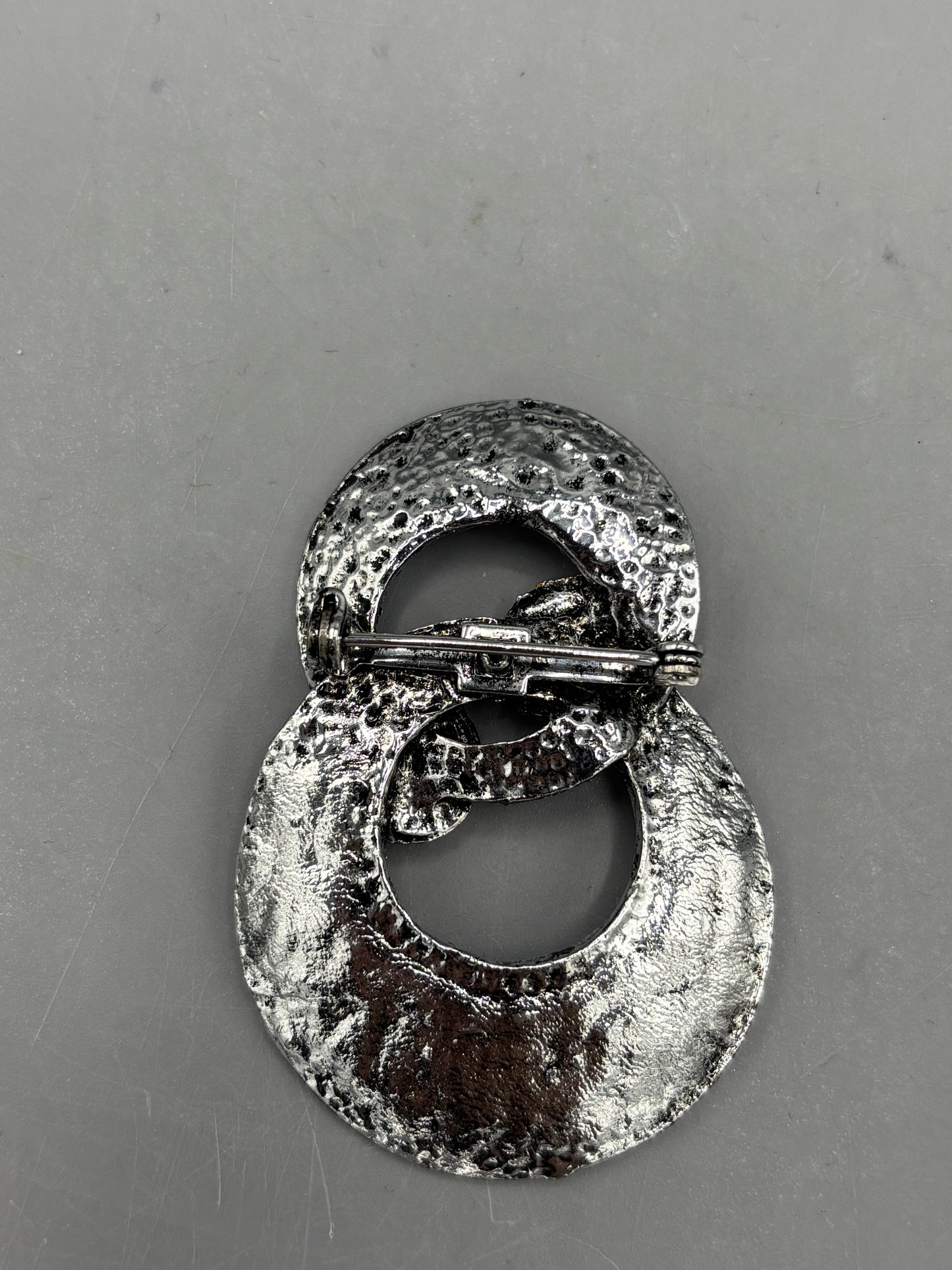 Vintage circle brooch
