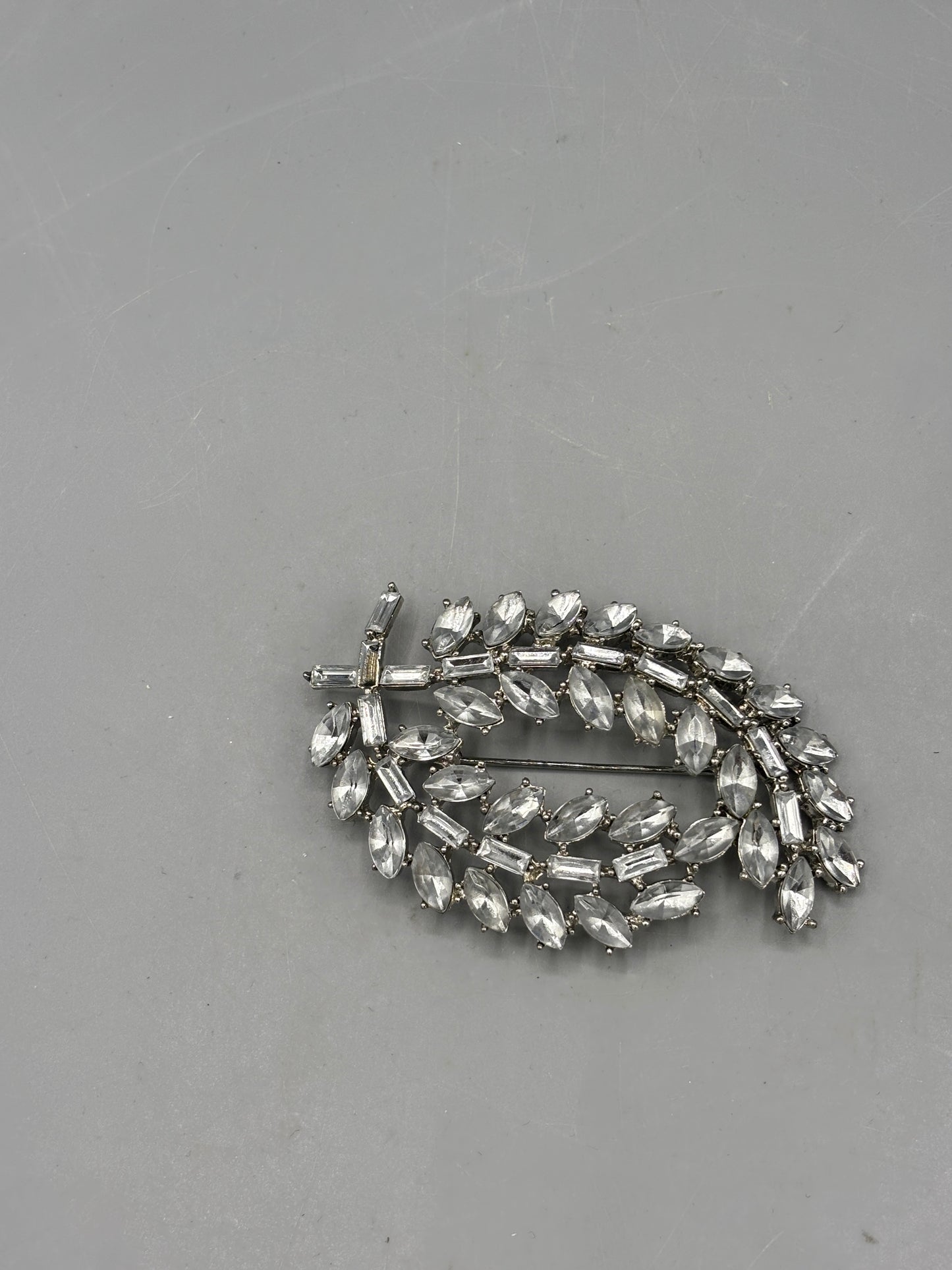 Vintage Rhinestone crystal brooch