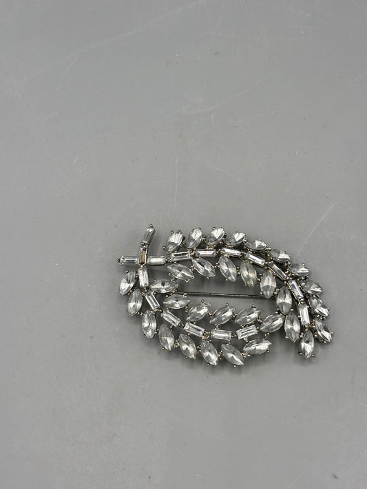 Vintage Rhinestone crystal brooch