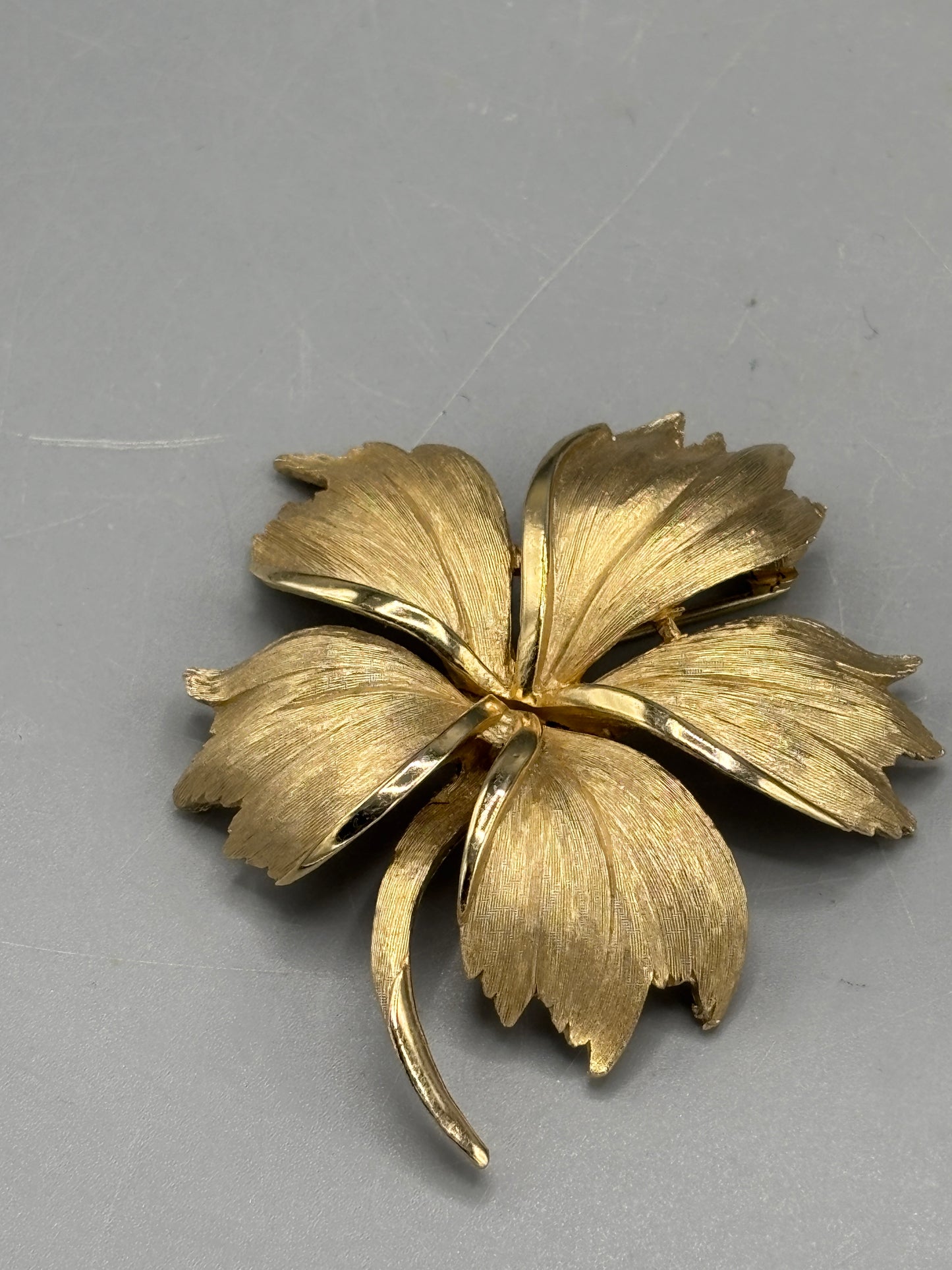 Vintage Crown Trifari gold tone leaf brooch