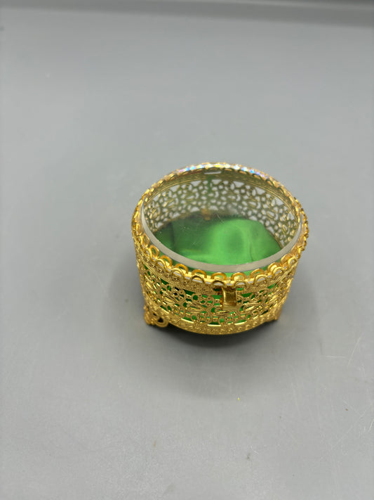 Ormolu trinket round jewelry filigree box