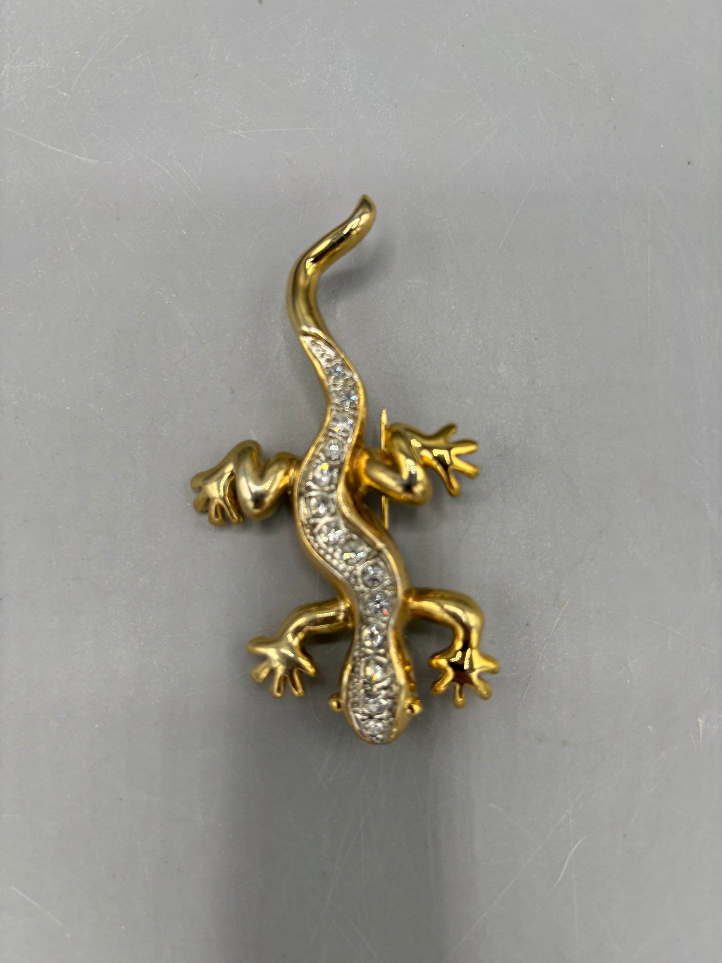 Gold tone rhinestone Gecko lizard brooch