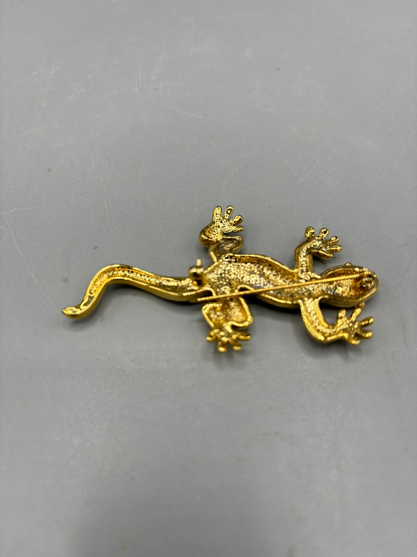 Gold tone rhinestone Gecko lizard brooch