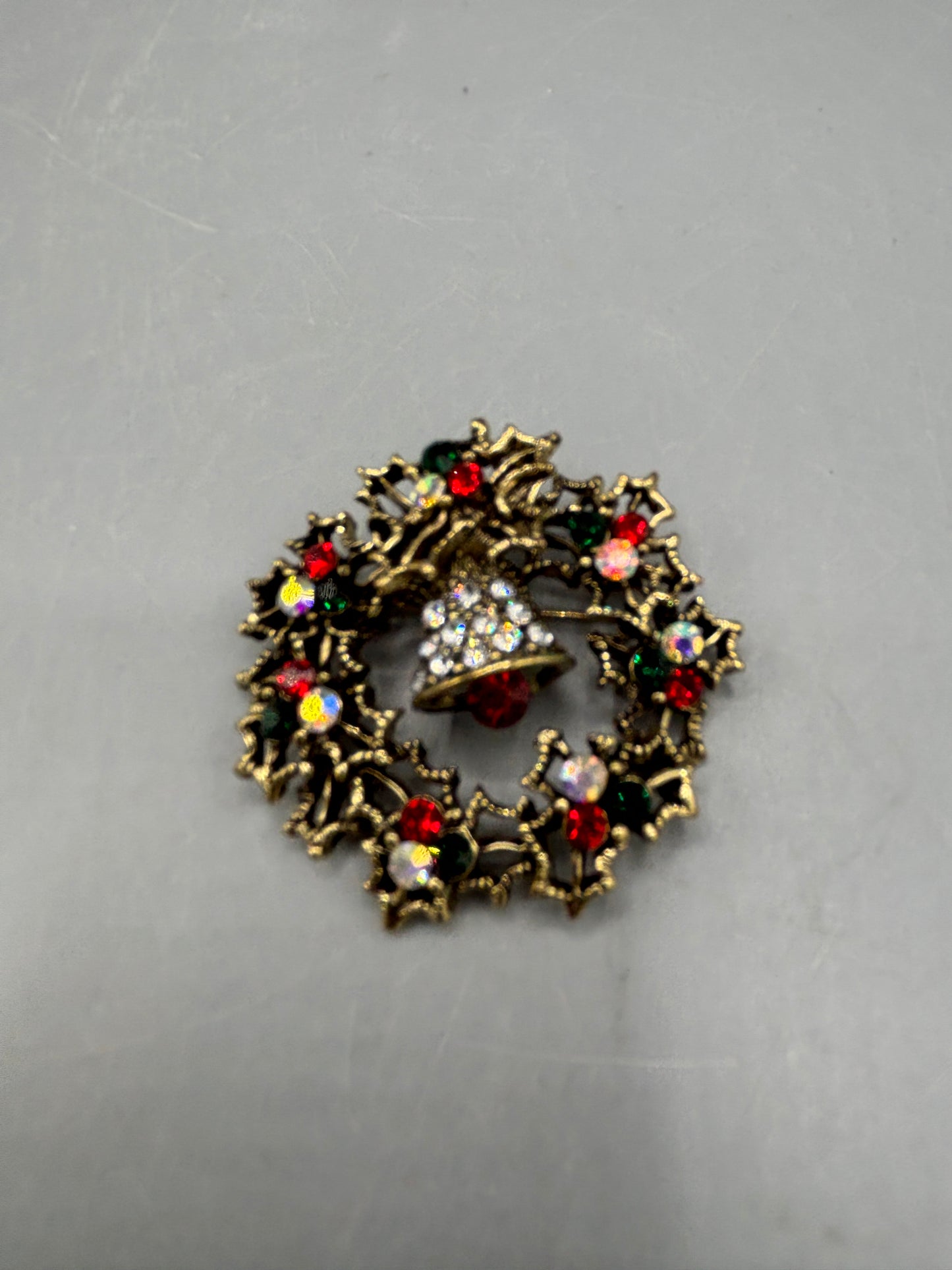 Wreath & Bell circle brooch