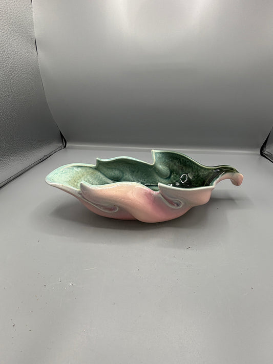 Vintage Hull Pottery Leaf Console bowl