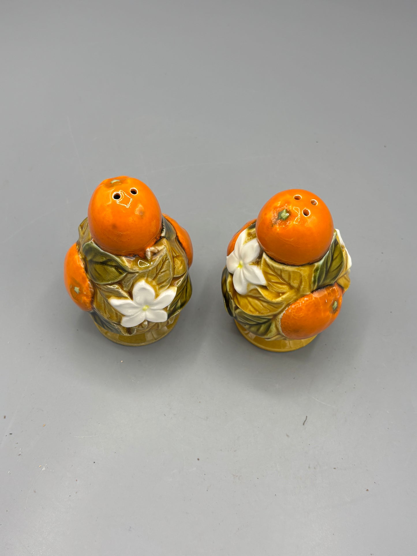 Vintage Florida Oranges & Flowers salt & Pepper