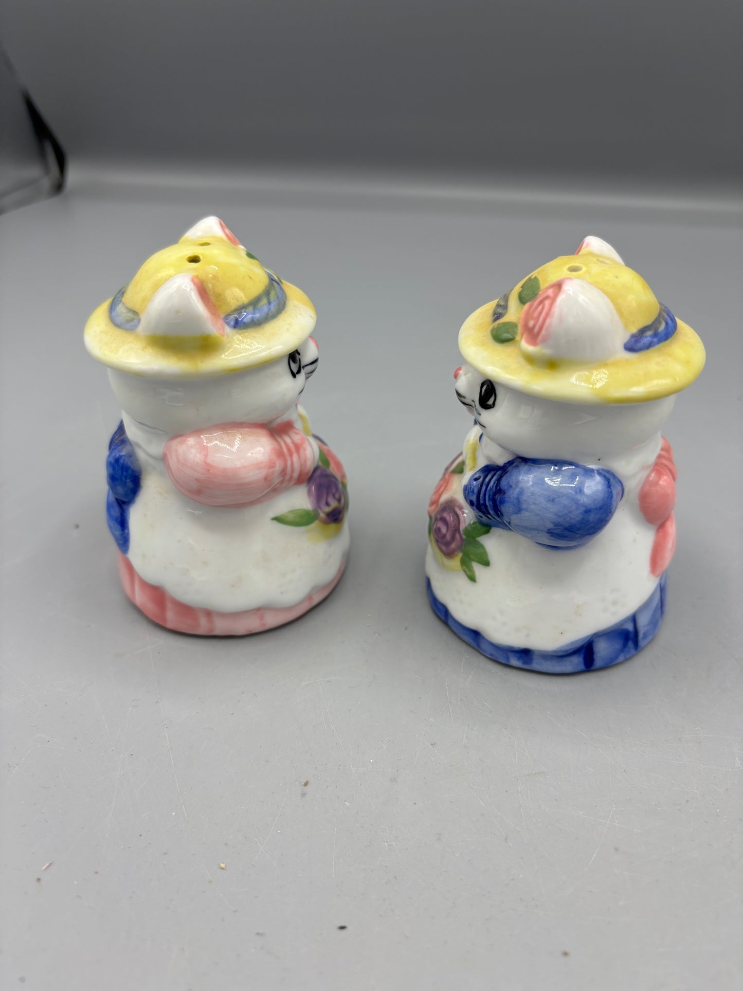 Vintage Ron Gordon Easter Cat salt & Pepper
