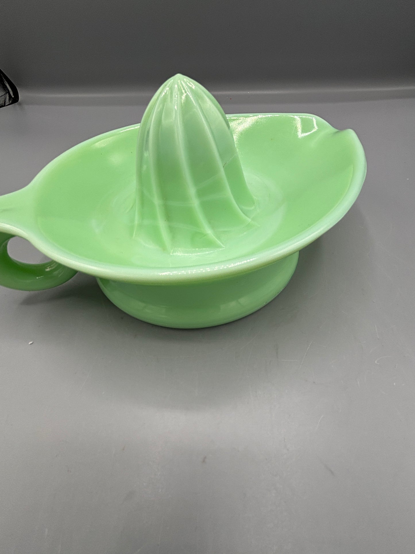 Vintage McKee Uranium green Jadeite juicer