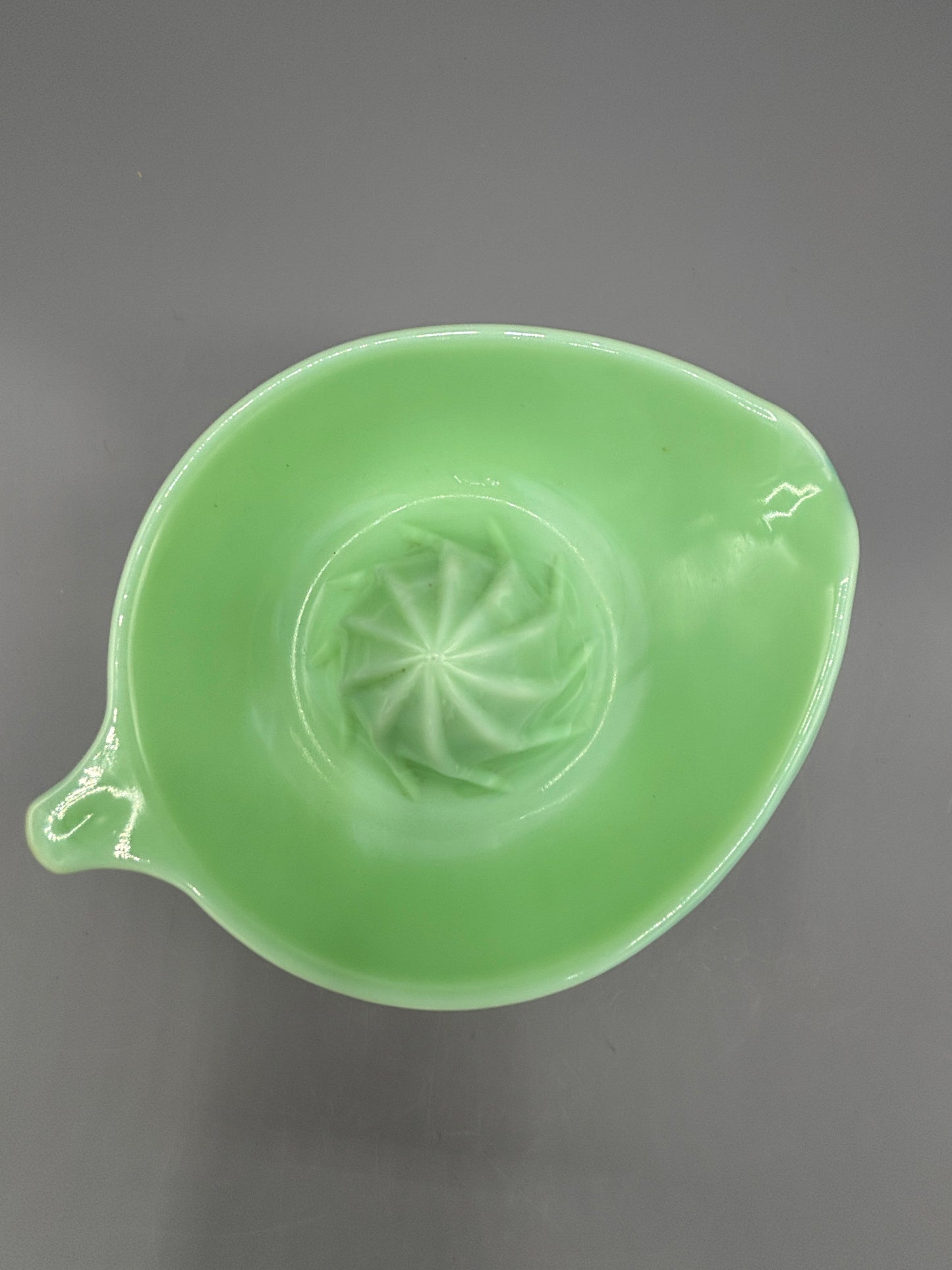 Vintage McKee Uranium green Jadeite juicer