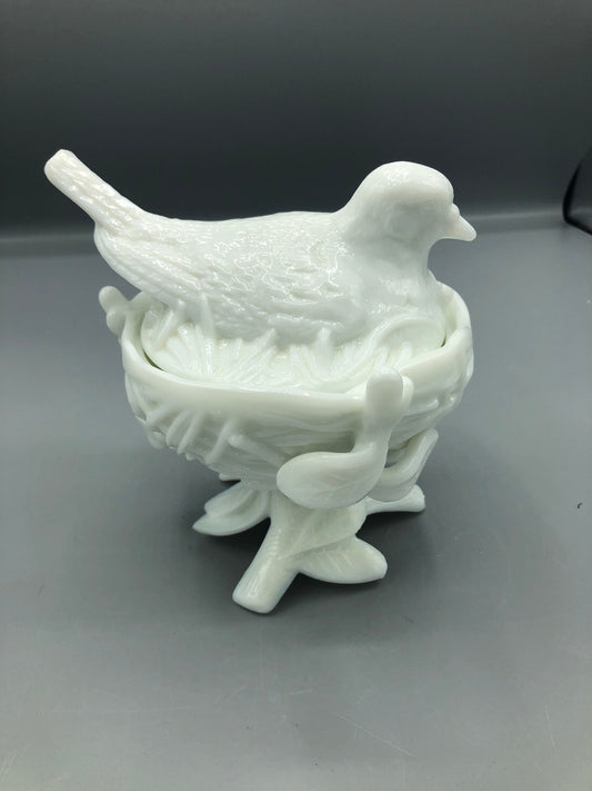 Westmoreland milk glass bird on nest