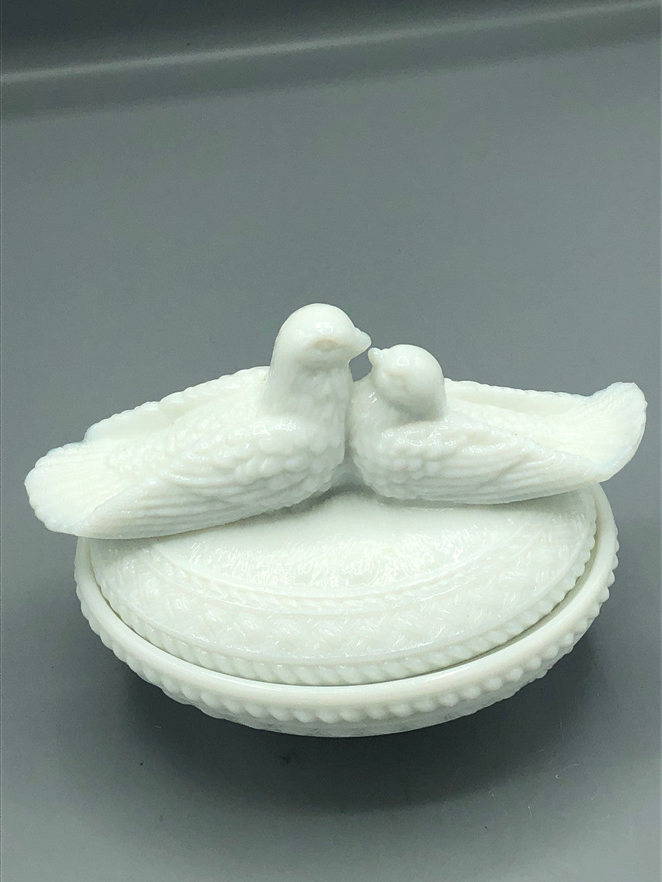 Westmoreland milk glass love birds cover dish