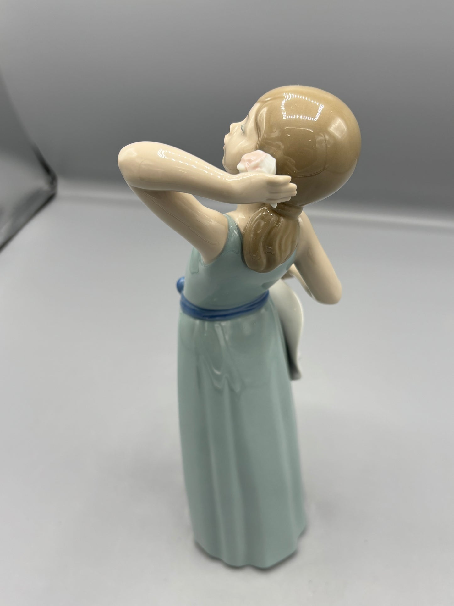 Vintage Prissy Lladro porcelain figure
