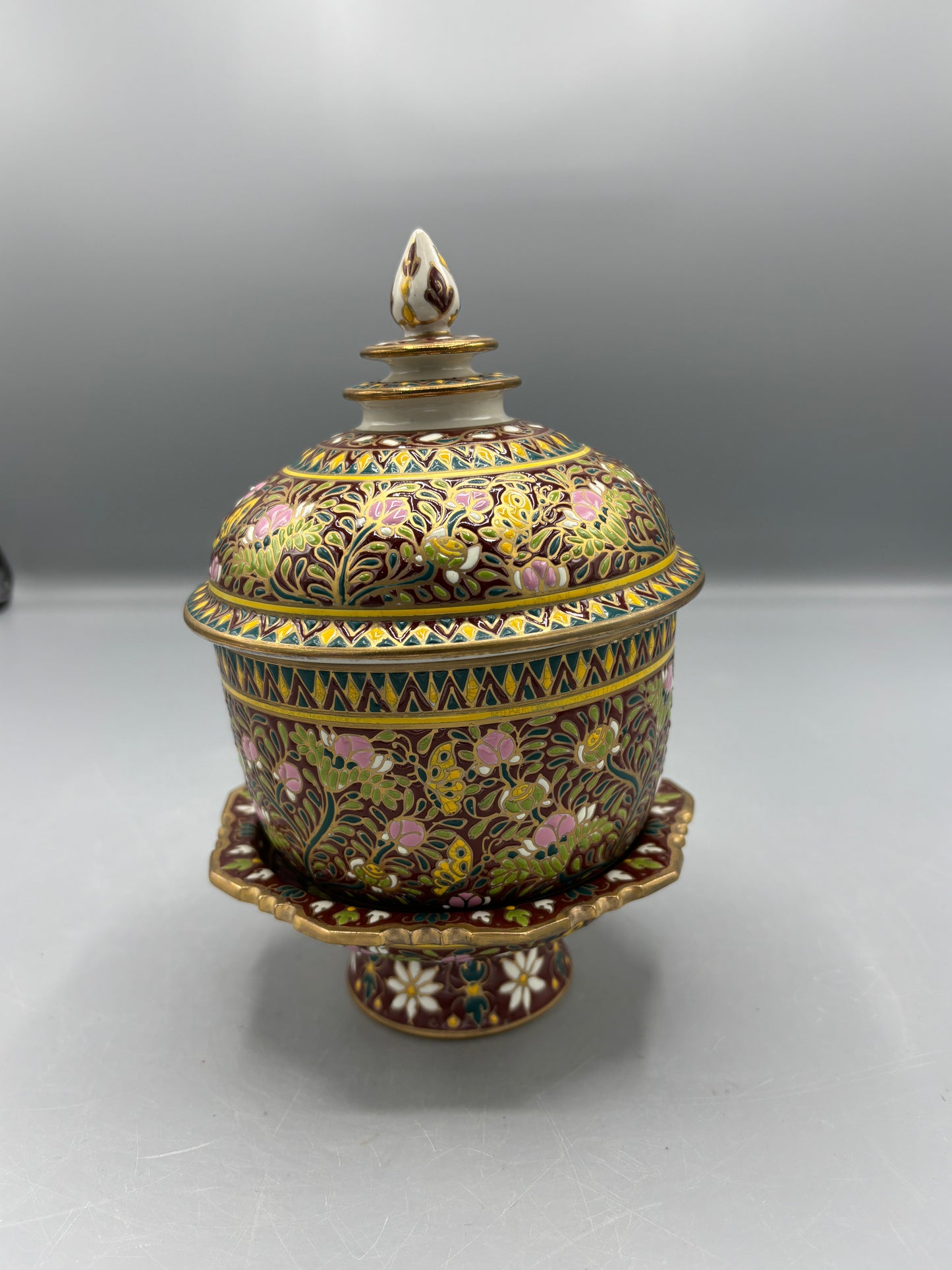 Thai Benjarayo lidded jar on pedestal hand painted scrollwork Thailand