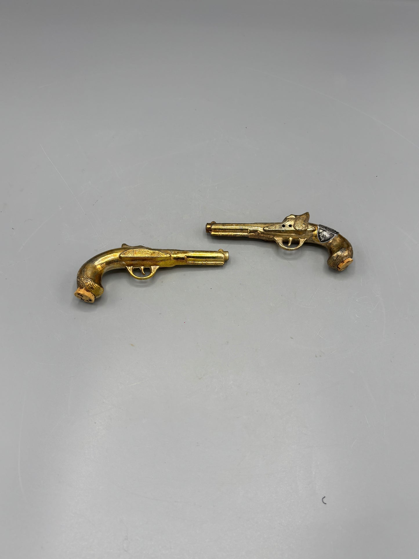 Vintage Replica nostalgia gold tone Pistol salt & pepper
