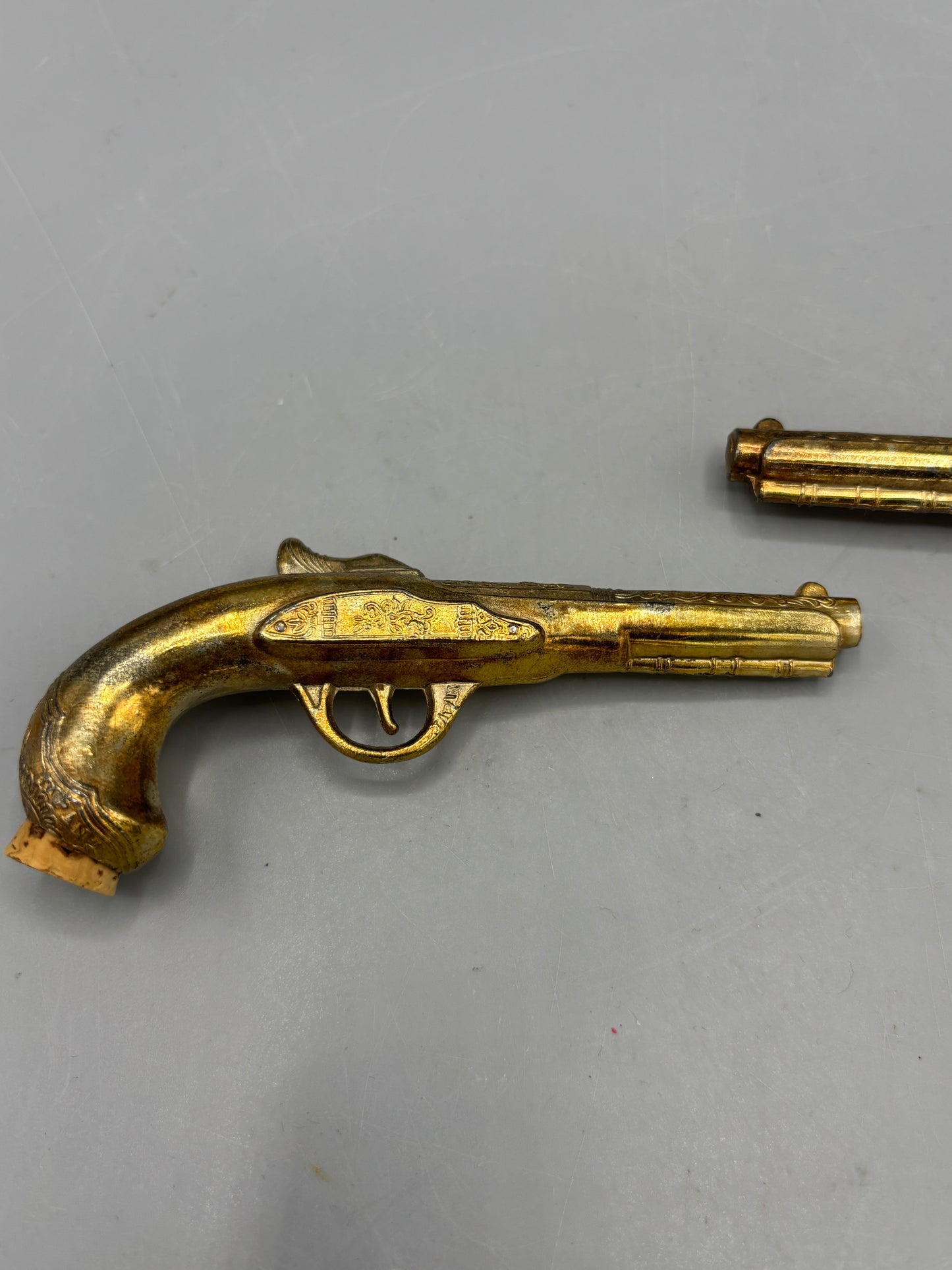 Vintage Replica nostalgia gold tone Pistol salt & pepper