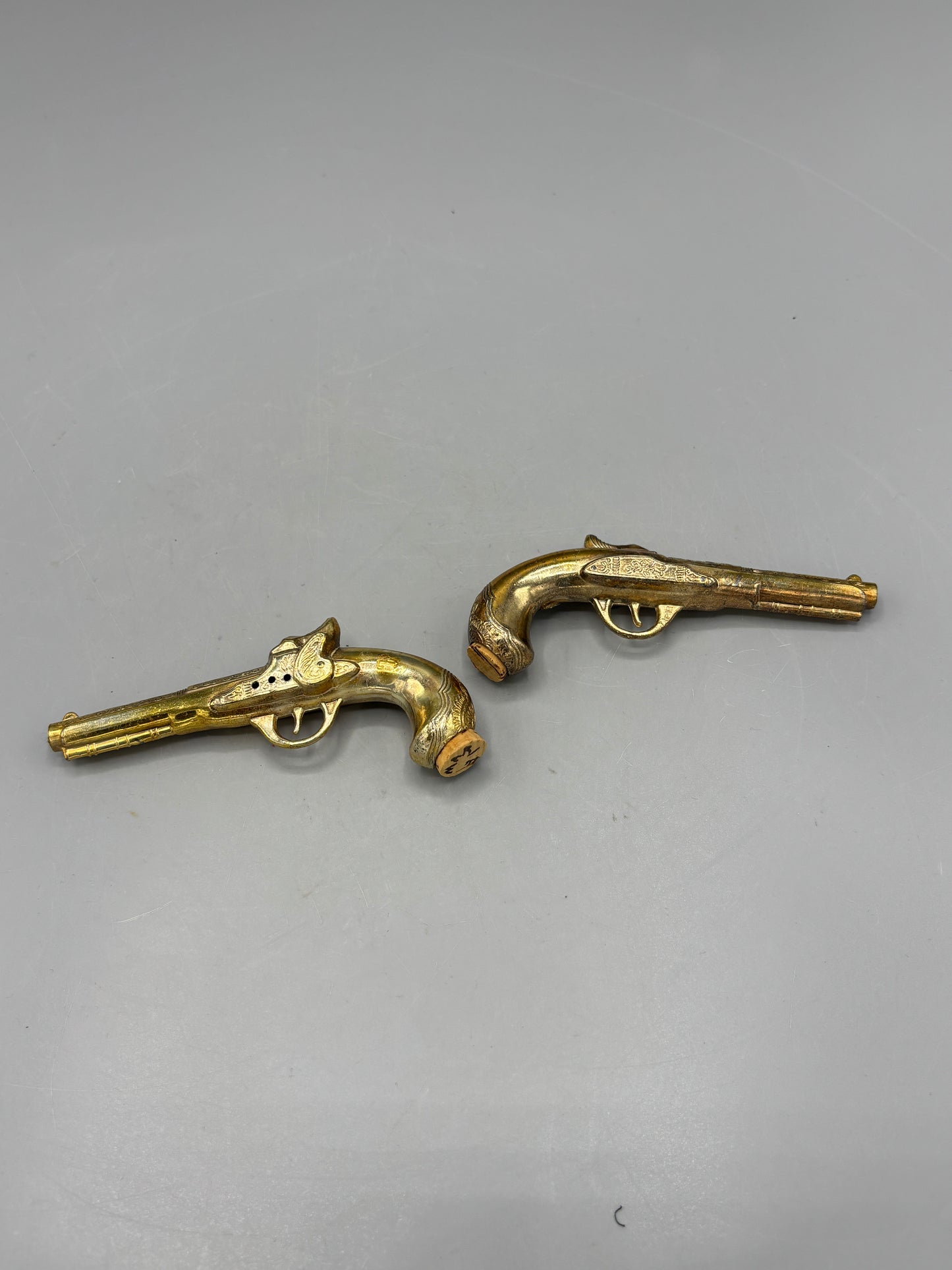 Vintage Replica nostalgia gold tone Pistol salt & pepper