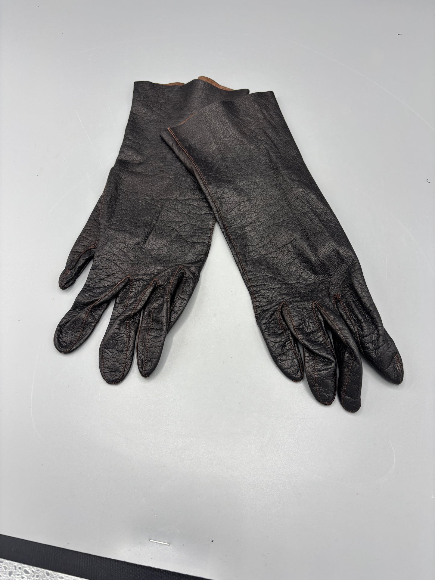 Vintage Womens leather gloves in dark brown