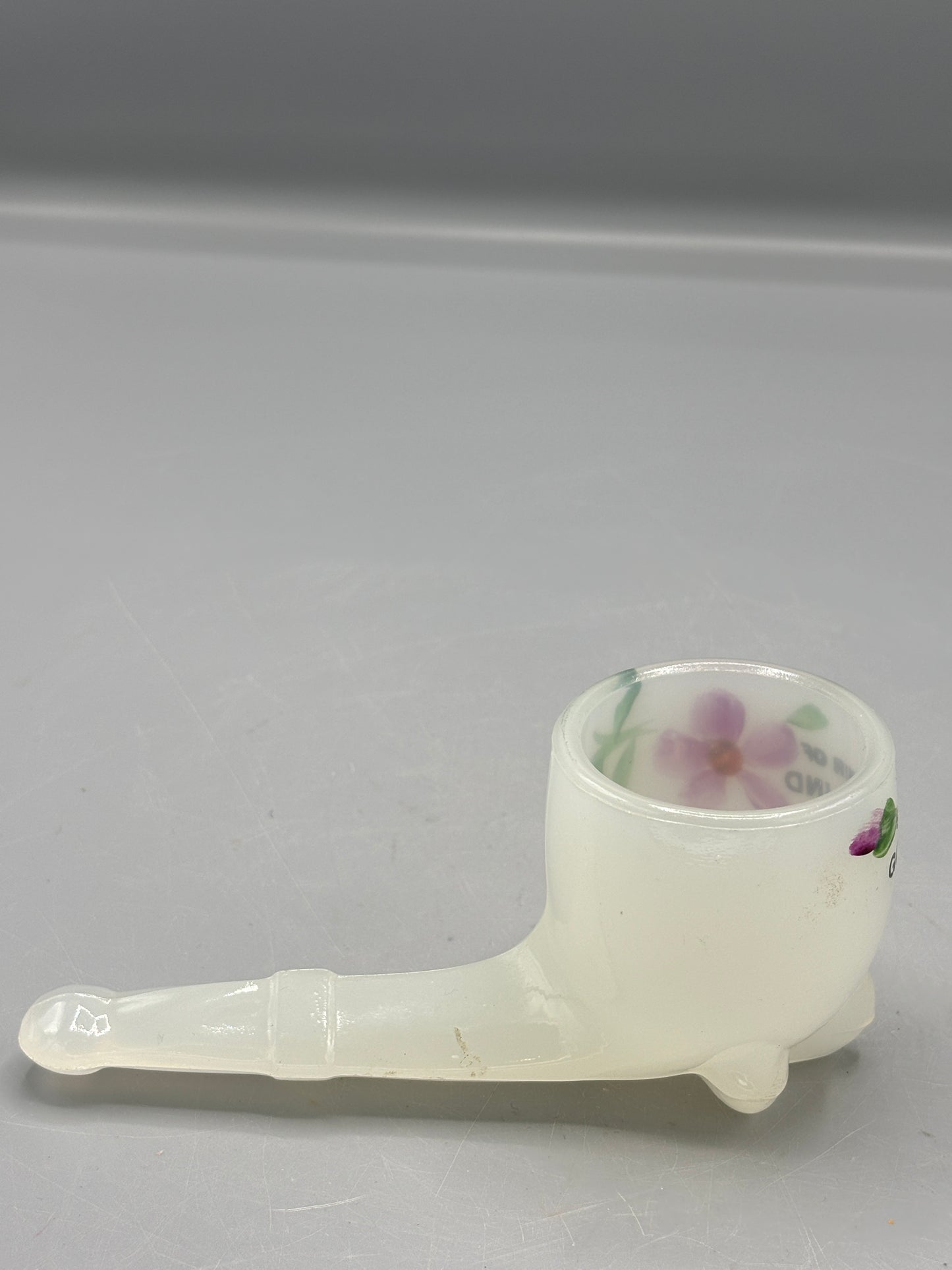 Vintage Milk glass Souvenir pipe