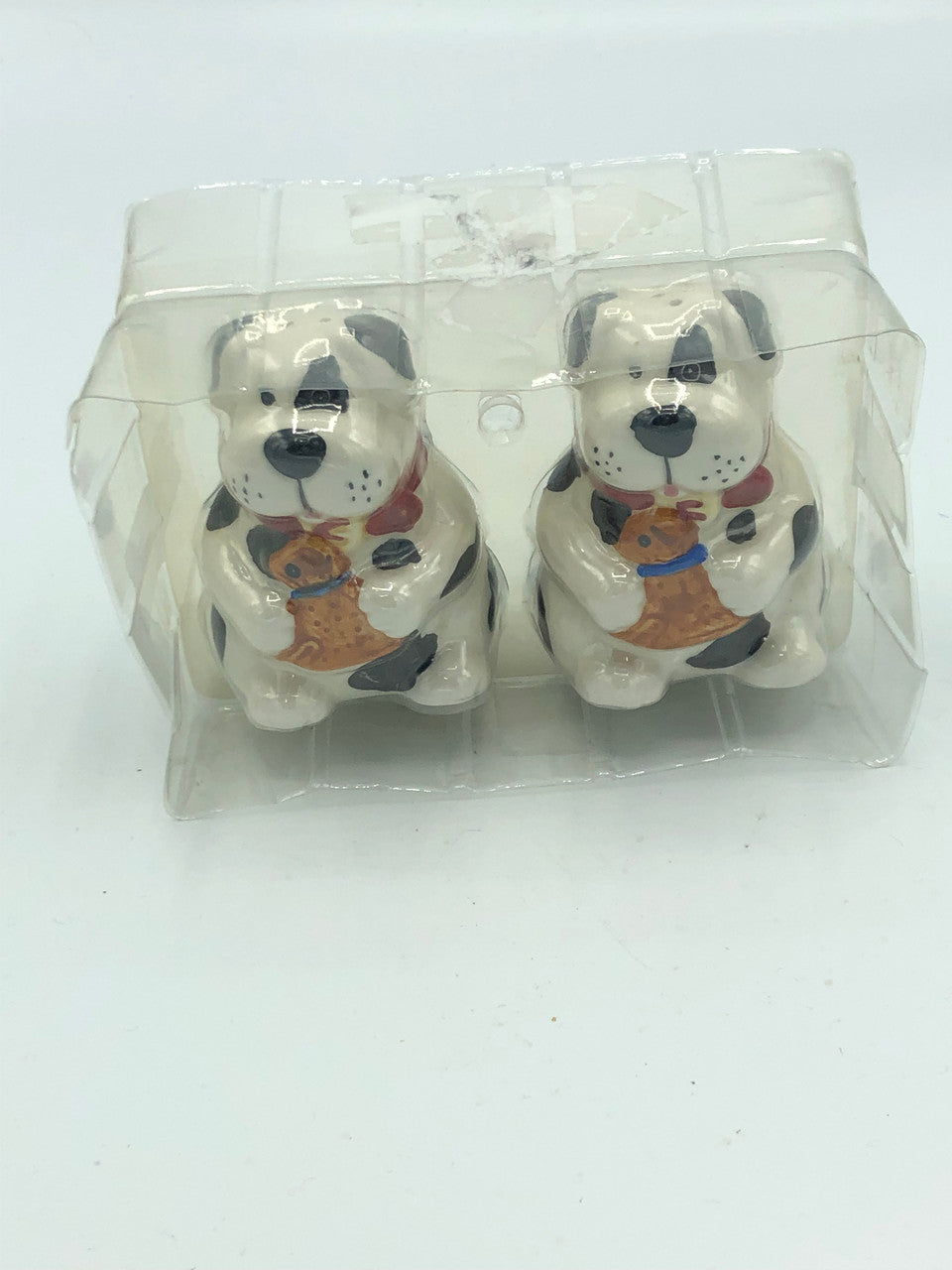 Dog salt & pepper shaker