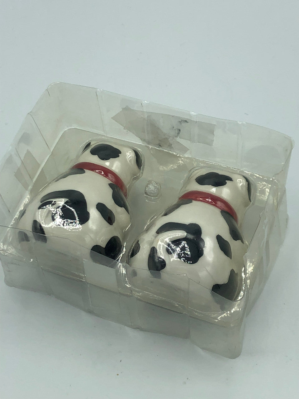 Dog salt & pepper shaker