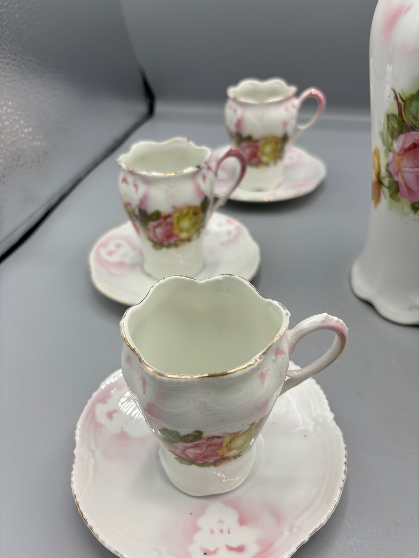 Vintage Chocolate pot with 6 cups & saucers