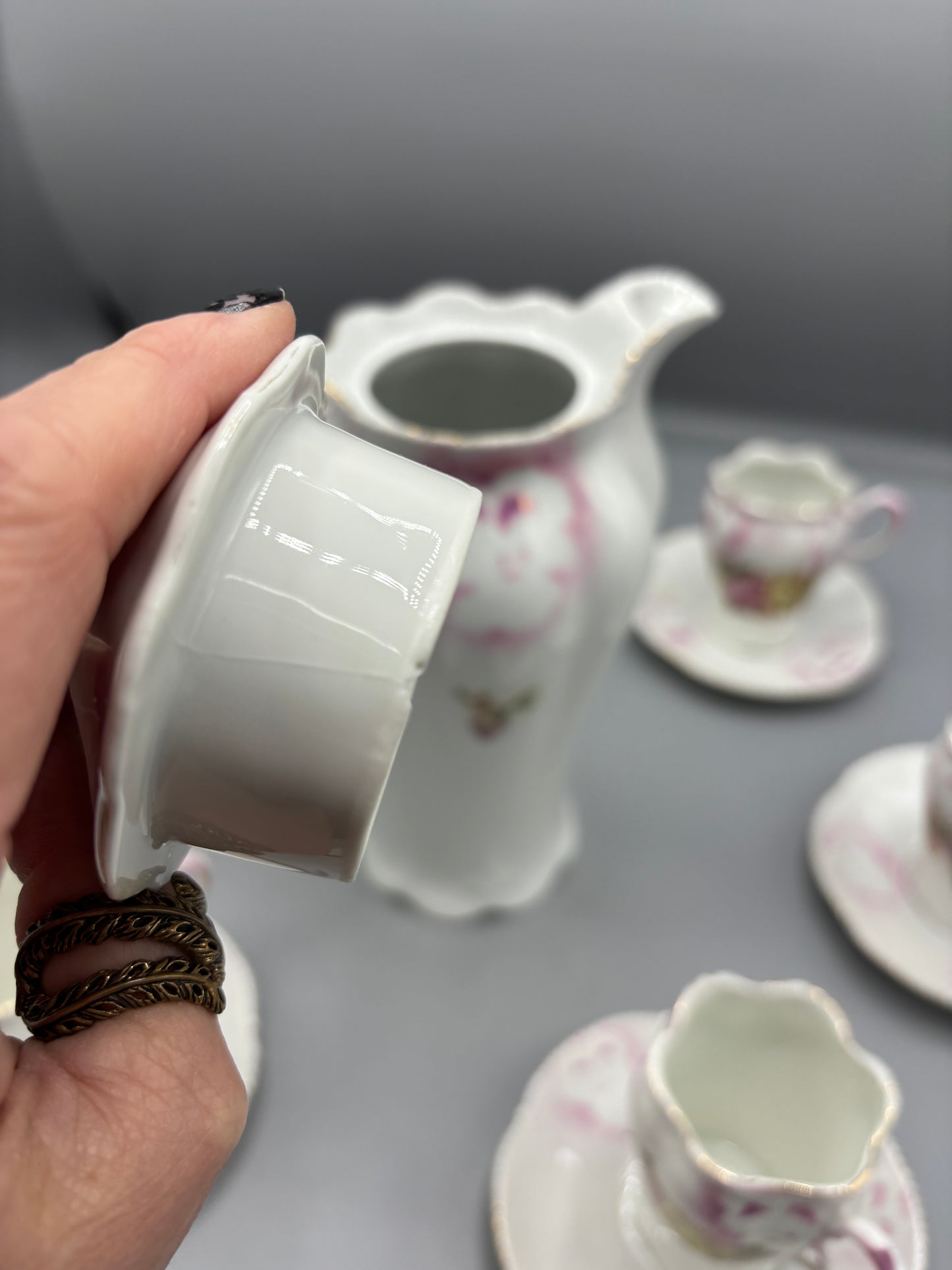 Vintage Chocolate pot with 6 cups & saucers