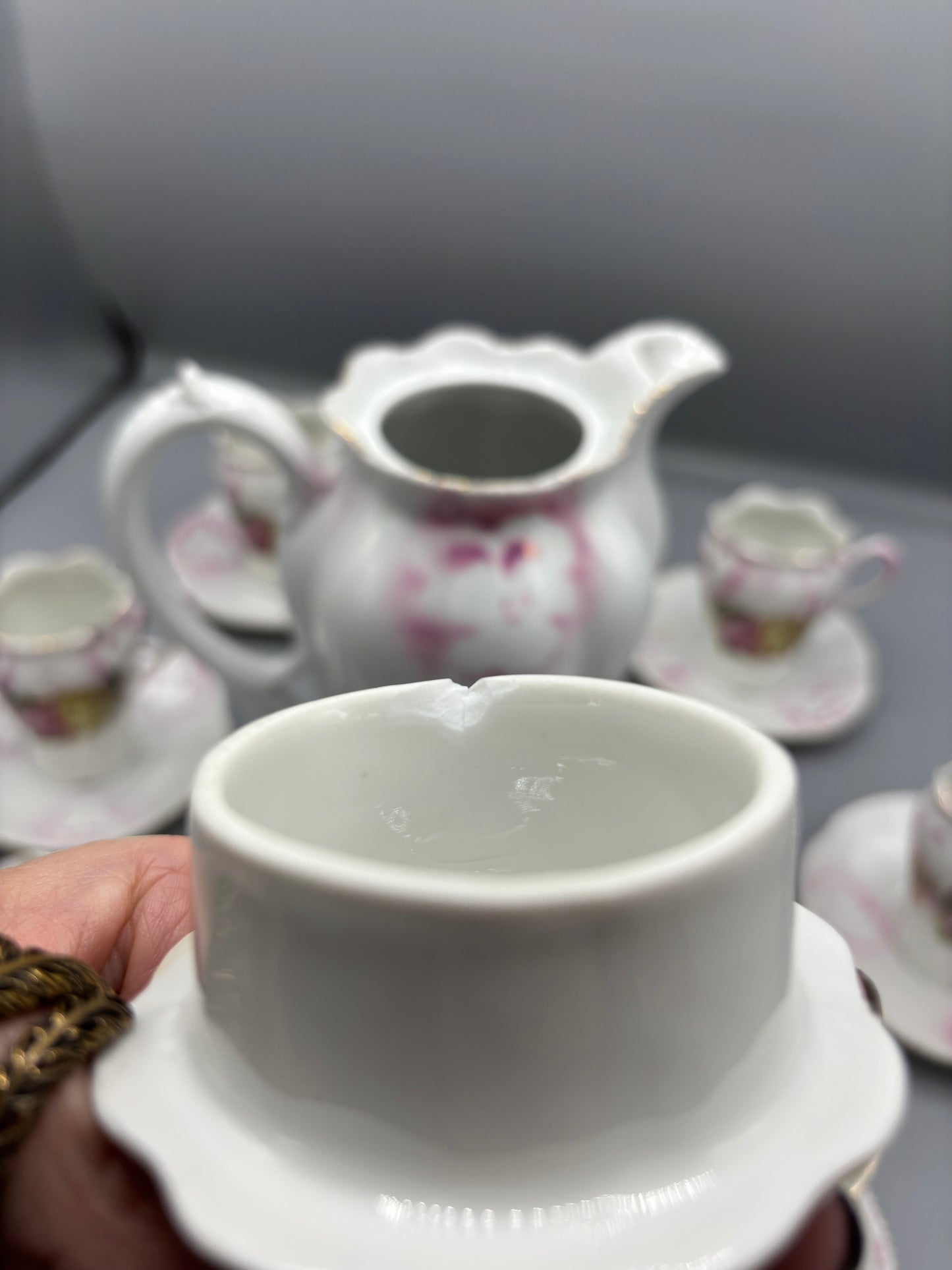 Vintage Chocolate pot with 6 cups & saucers