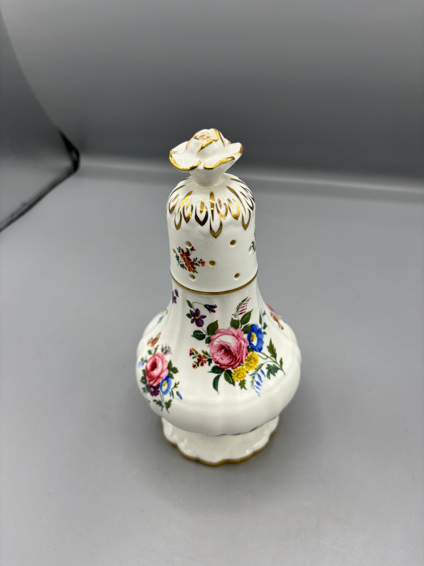 Vintage Hammersley fine bone China sugar shaker