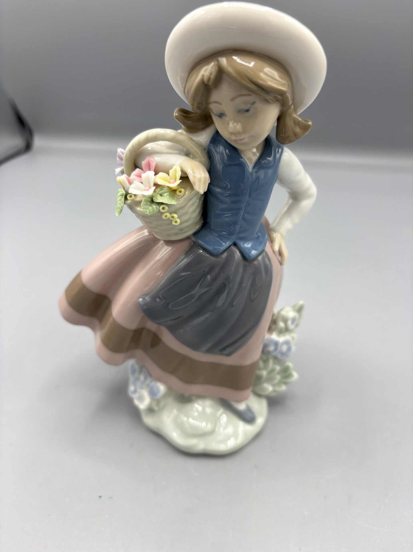 Vintage Lladro " Sweet Scout Girl figure
