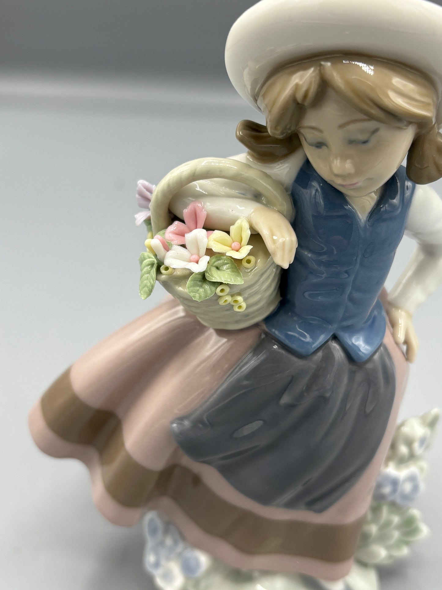 Vintage Lladro " Sweet Scout Girl figure