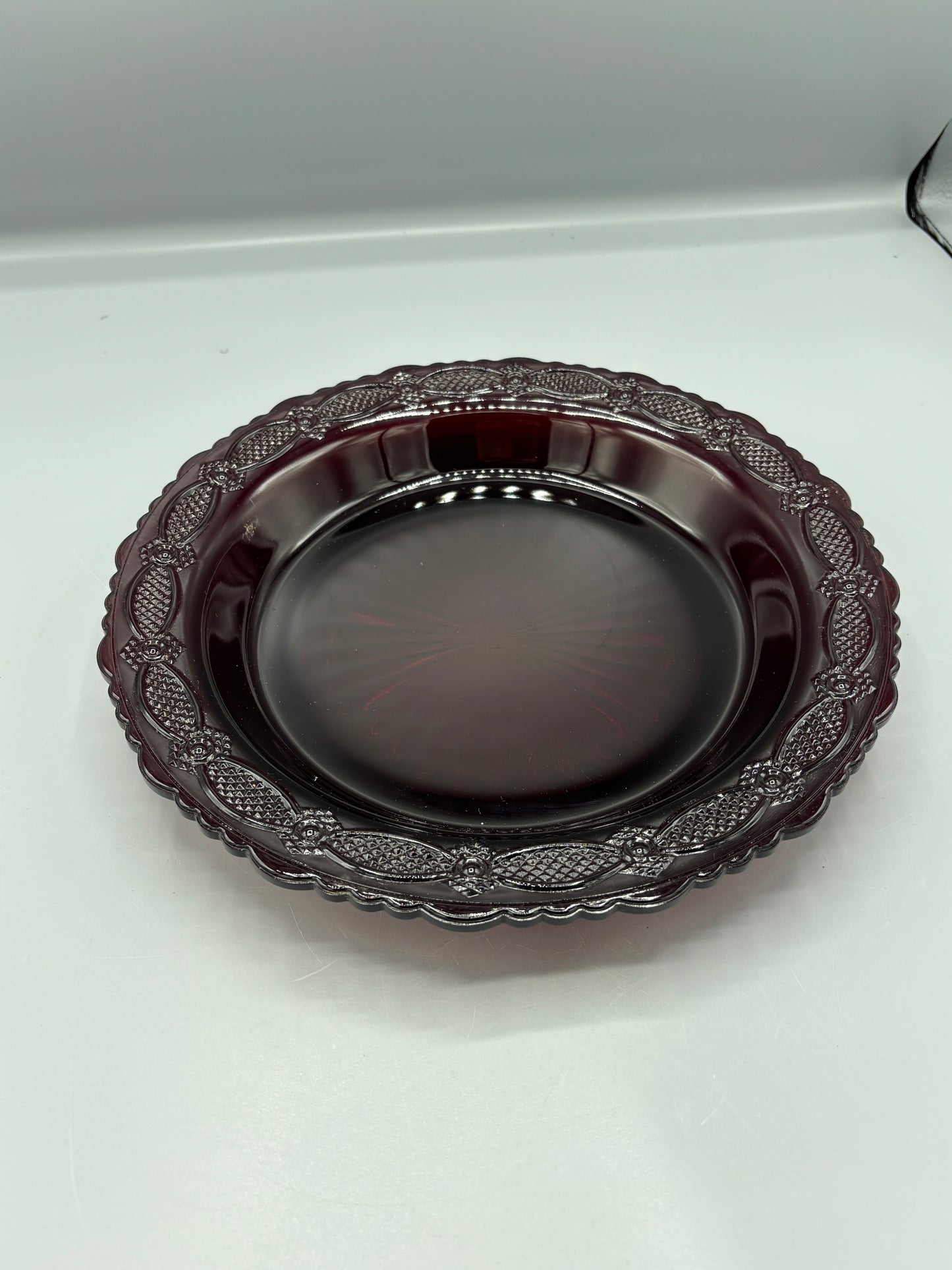 A stunning vintage Avon Cape Cod pie plate.