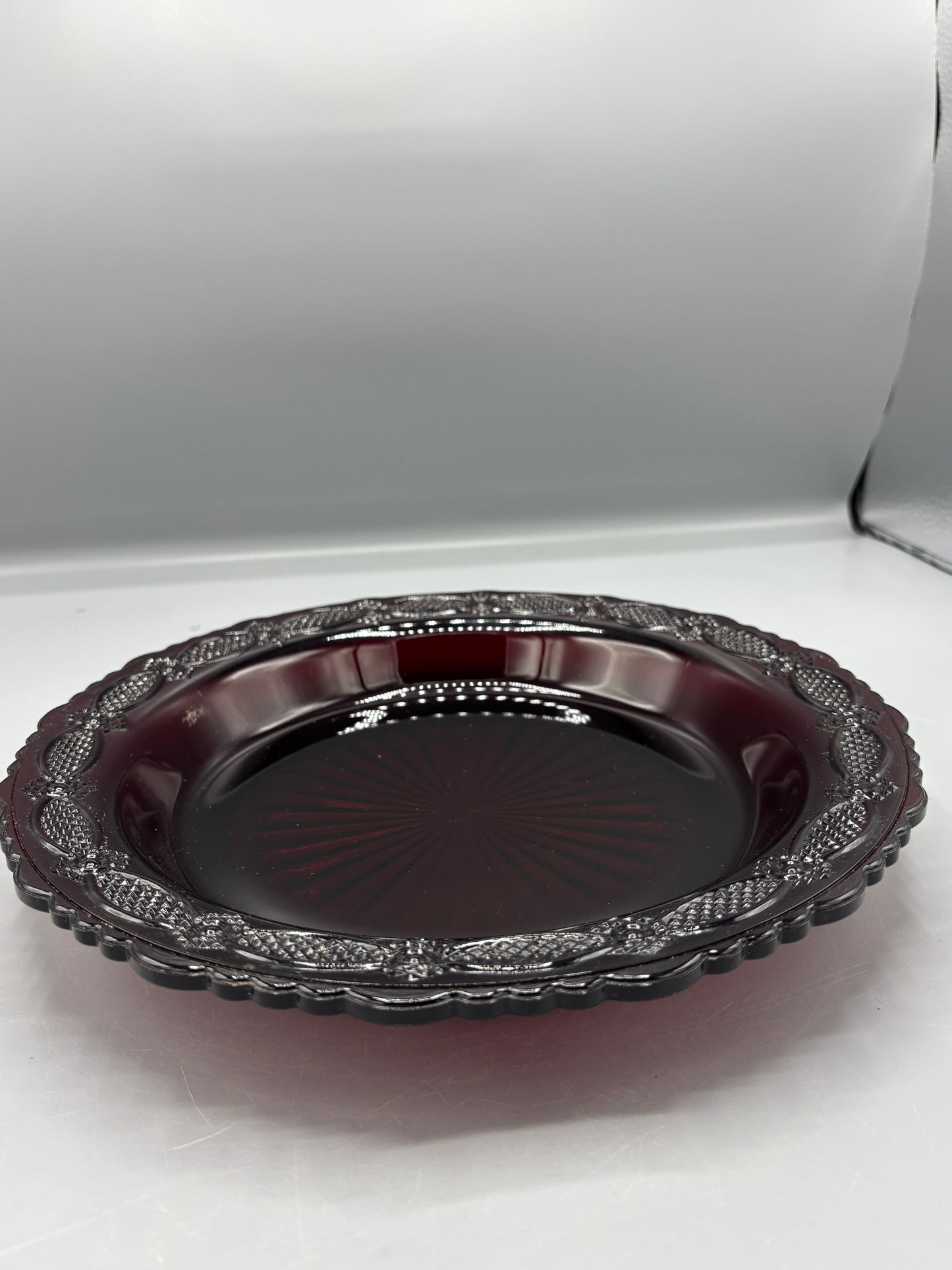 A stunning vintage Avon Cape Cod pie plate.