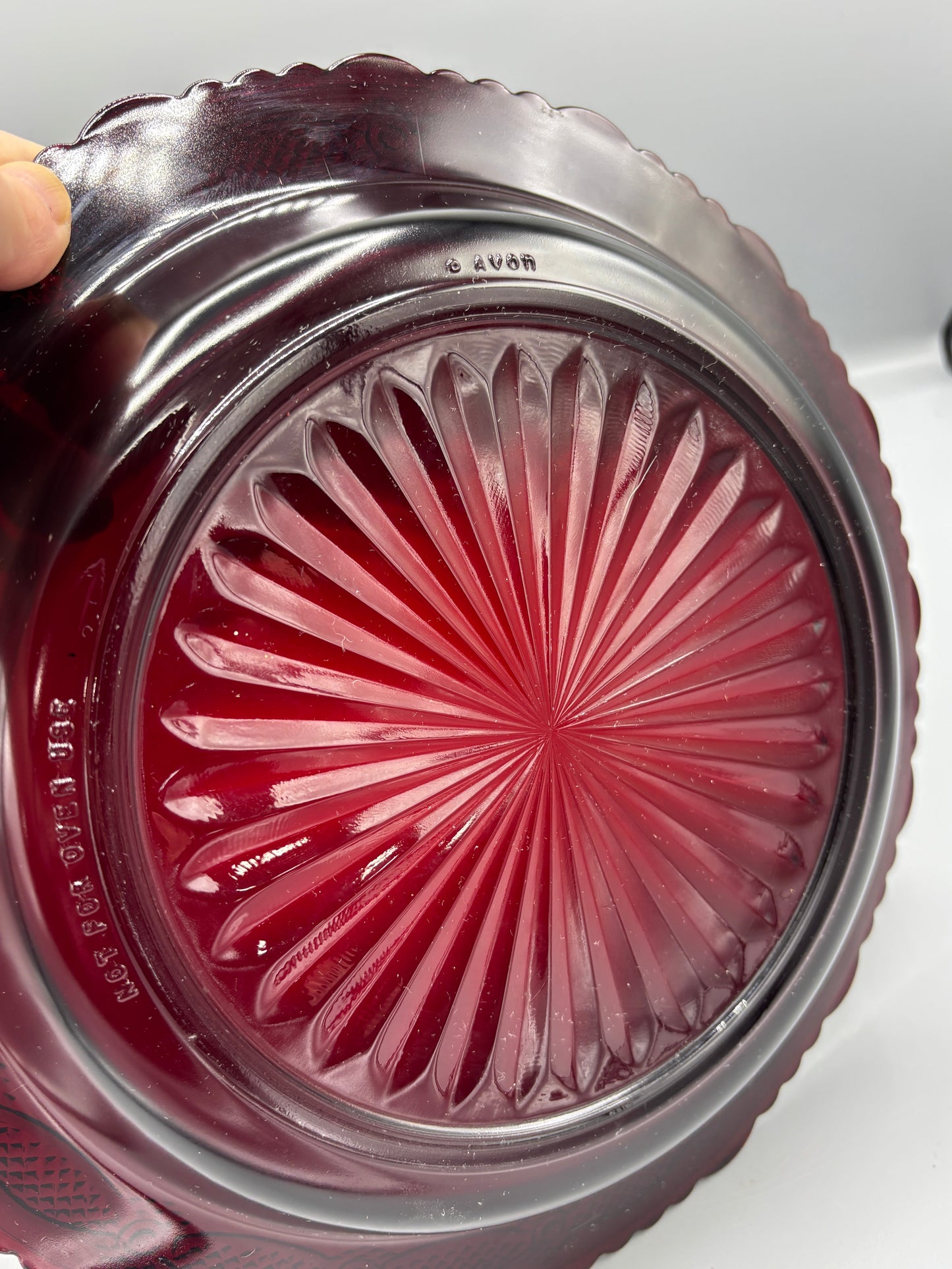 A stunning vintage Avon Cape Cod pie plate.
