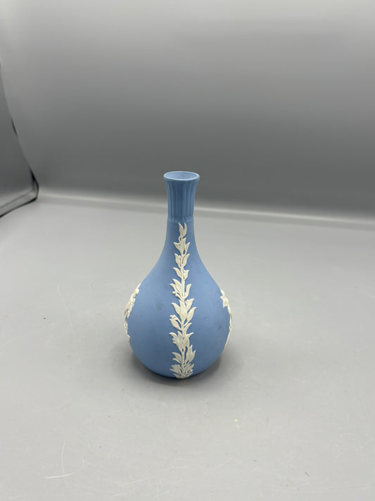 Vintage Wedgewood Japanese bud vase