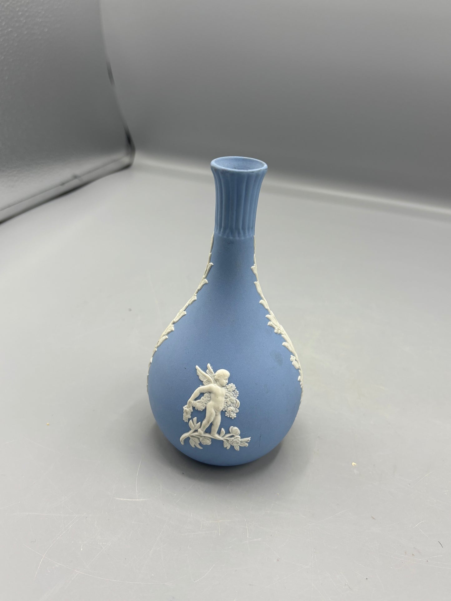 Vintage Wedgewood Japanese bud vase