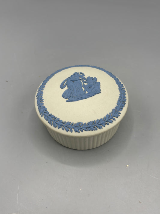 Vintage Wedgewood white Jasperware round fluted box