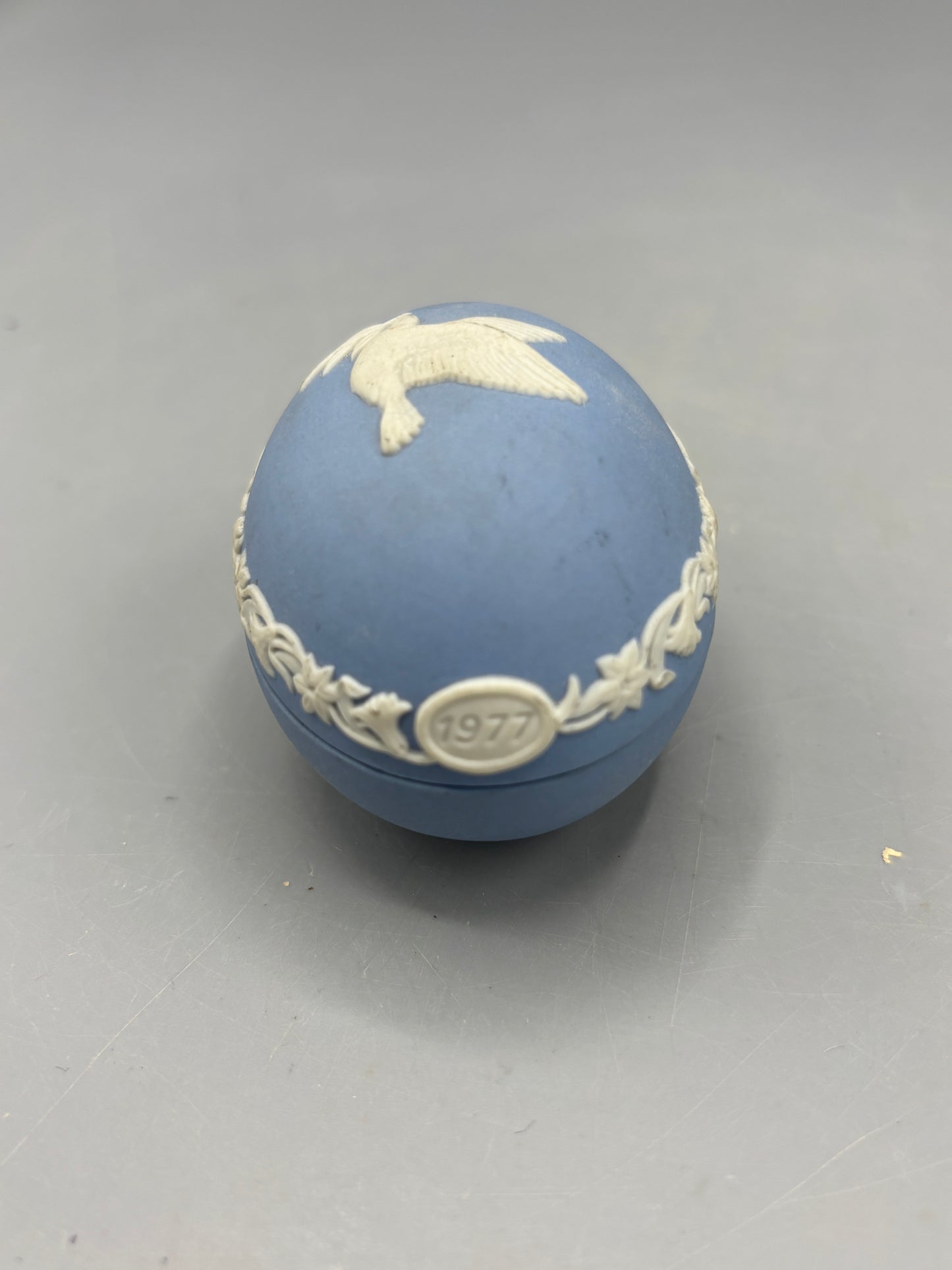 Vintage Wedgewood Jasperware egg with Doves