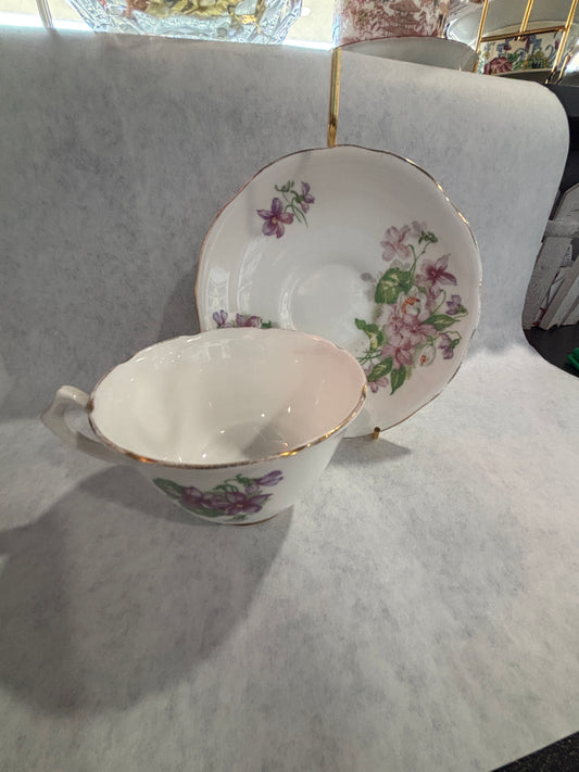 Gladstone Bone China tea cup & Saucer