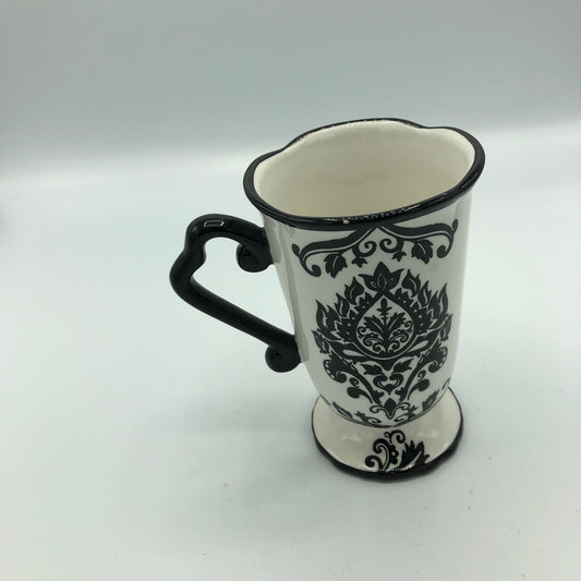 5th Damask Black & White Mug