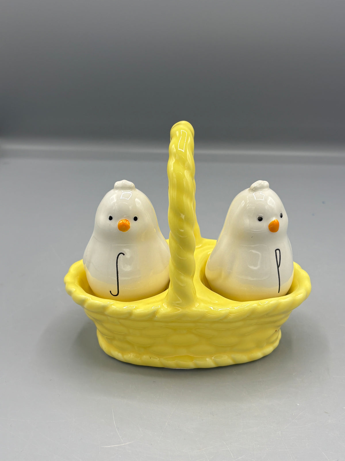 Rae Dunn ceramic chick S & P in basket