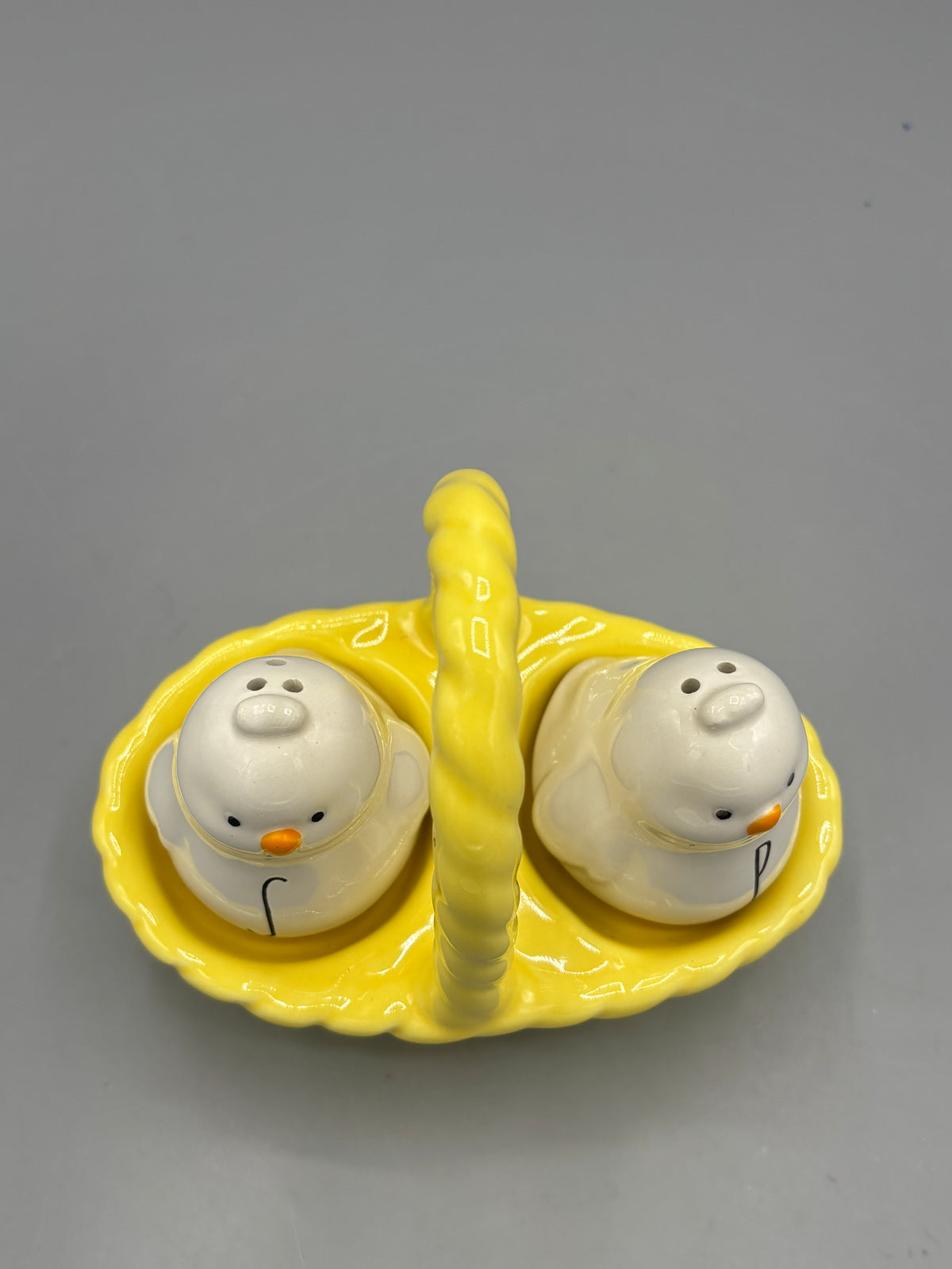 Rae Dunn ceramic chick S & P in basket