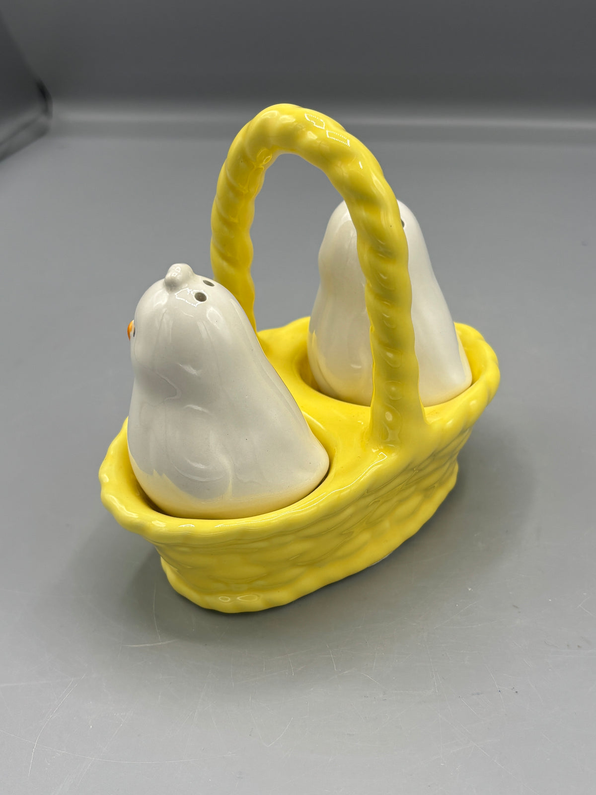 Rae Dunn ceramic chick S & P in basket