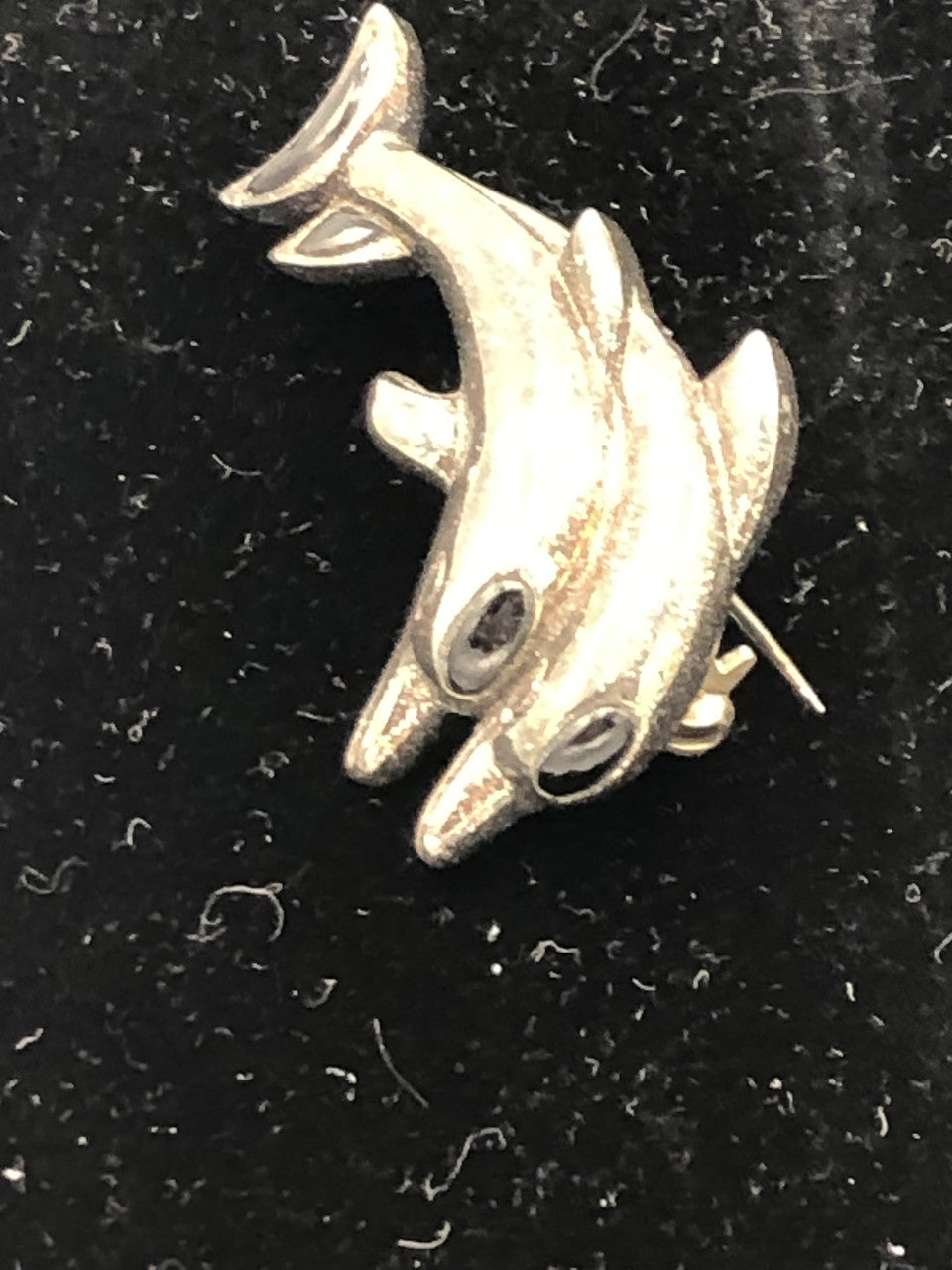 Black tone double Dolphin pin